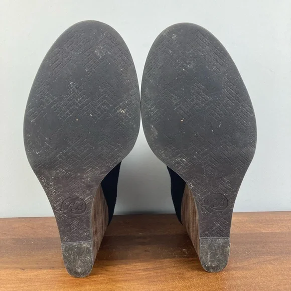 Lucky Brand Yezzah Black Suede Wedge Ankle Bootie Boots Women’s Size 10M. - Picture 9 of 12